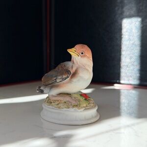 Vintage Lefton “Snow Bird” Bisque Porcelain Figurine Japan KW1637